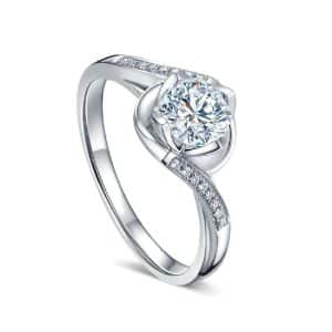Tiaria Perhiasan cincin emas berlian White Gold 18K Diamond